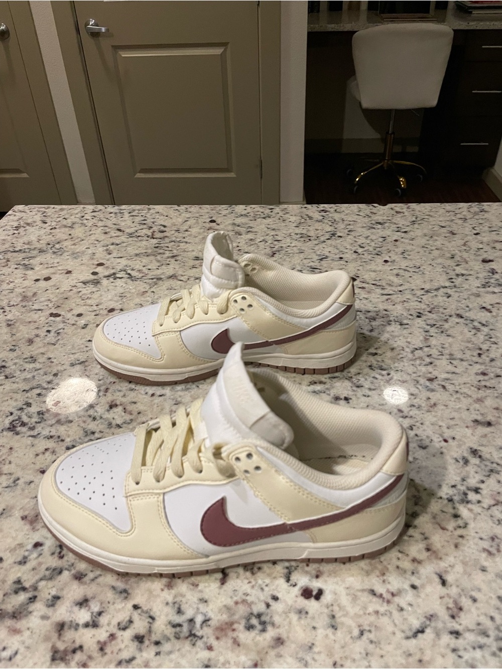 Nike Kids Low-Top Sneakers in Cream & Rose